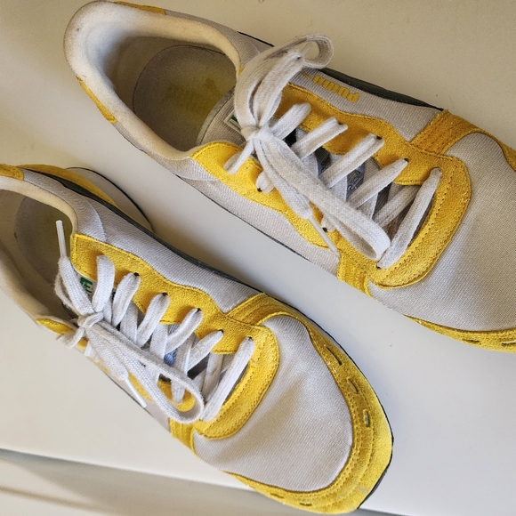 Men's Classic Puma Sneakers - Picture 7 of 8